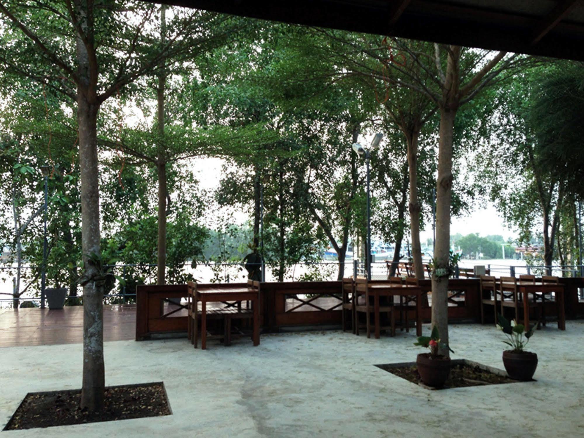 Baan Siriporn Resort - โรงแรมบ้านศิริพร รีสอร์ท Samut Songkhram Экстерьер фото
